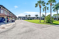 611 Palm Ave #37